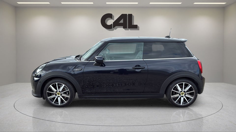 MINI Cooper SE Essential 3d