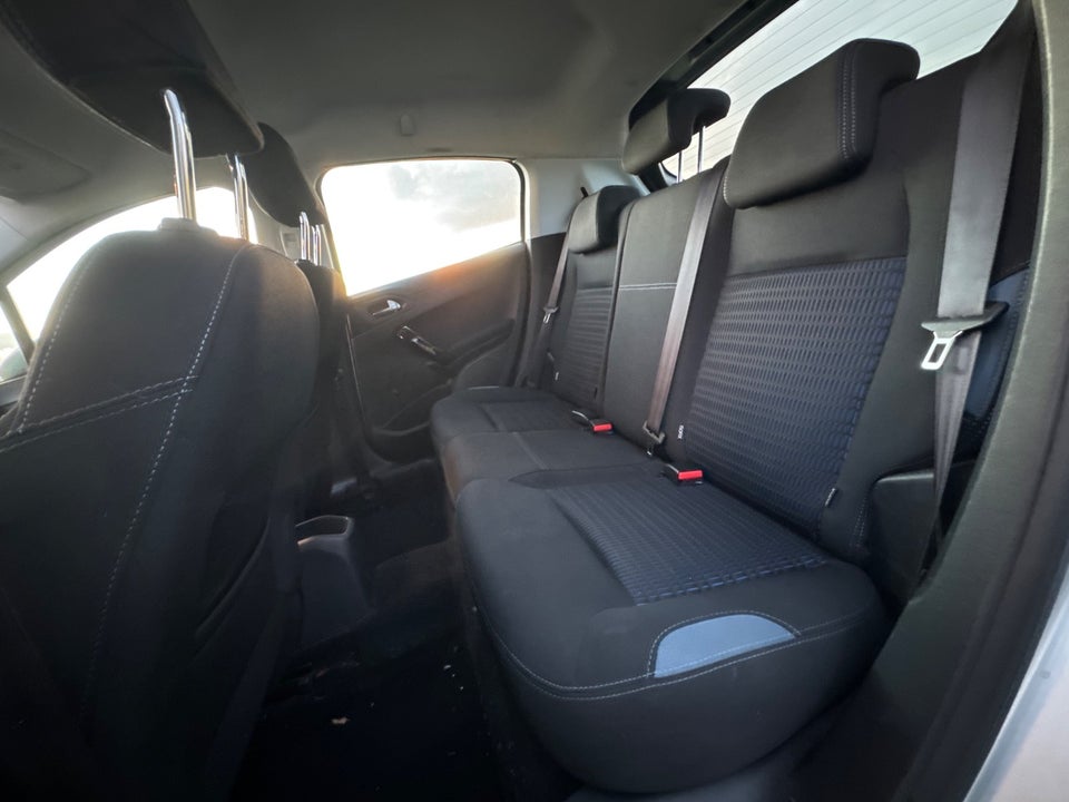 Peugeot 208 1,6 e-HDi 92 Allure 5d