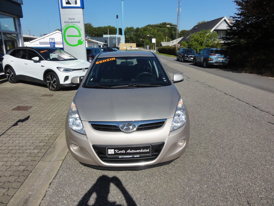 Hyundai i20 1,25 Comfort 5d