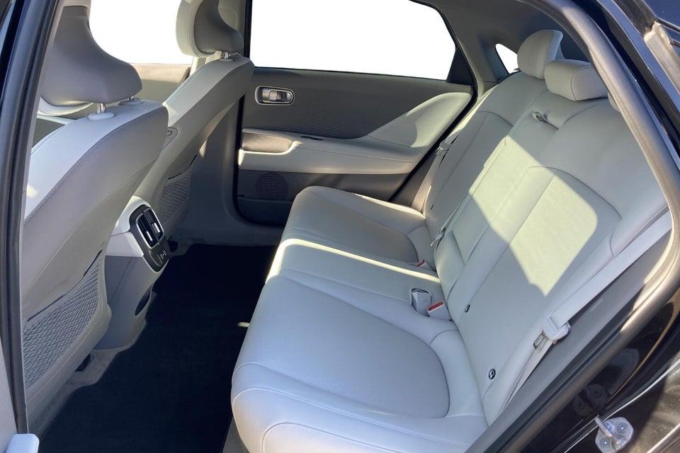 Hyundai Ioniq 6 77 Ultimate AWD 4d