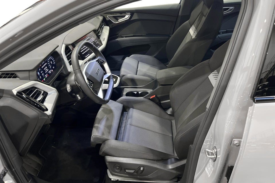 Audi Q4 e-tron 45 Progress 5d