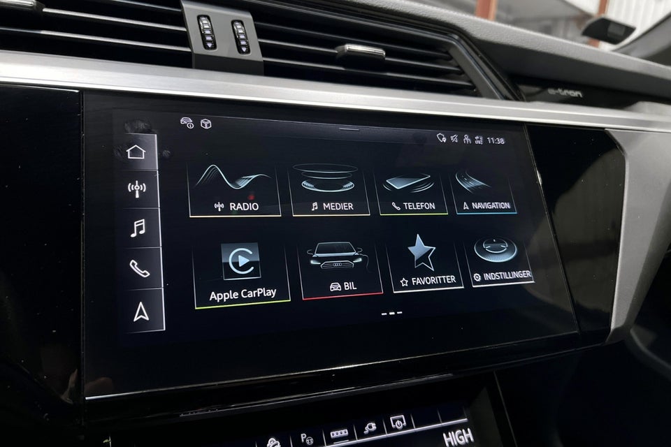 Audi Q8 e-tron 55 S-line quattro 5d