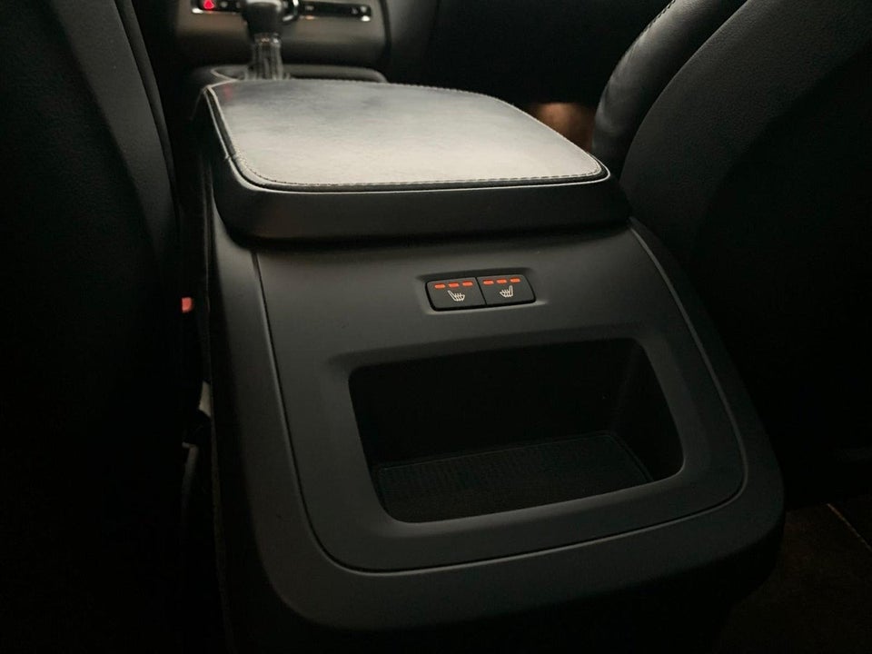 Volvo XC90 2,0 D5 235 R-Design aut. AWD Van 5d