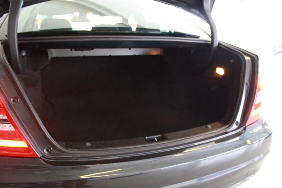 Mercedes C200 1,6 BlueTEC Avantgarde 4d