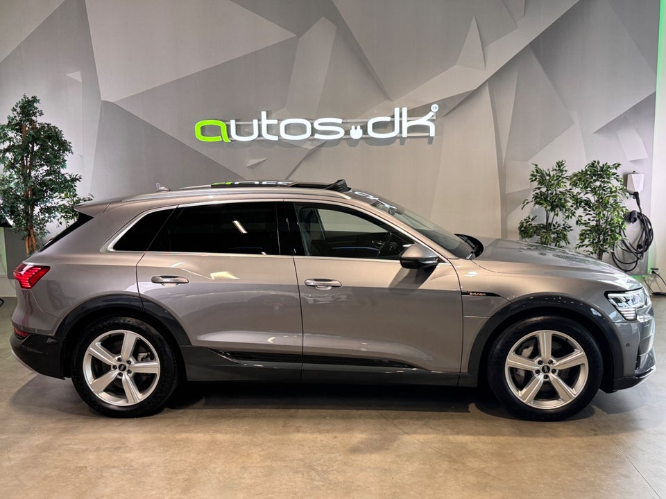 Audi e-tron 55 quattro 5d