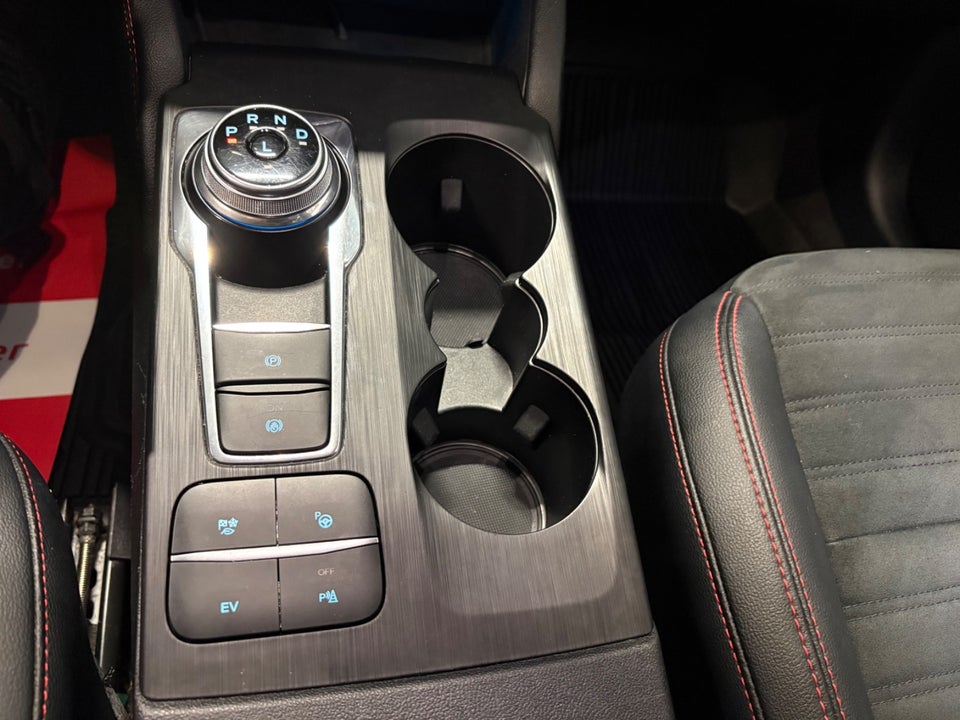 Ford Kuga 2,5 PHEV ST-Line X CVT 5d