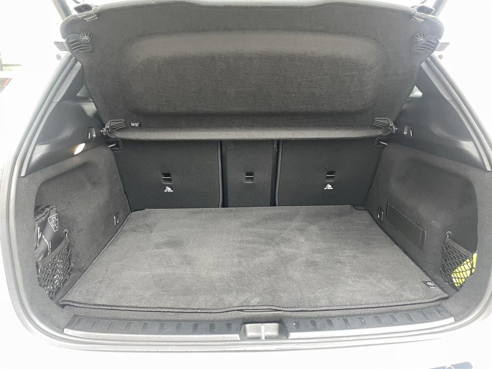 Mercedes EQA300 Progressive 4Matic 5d