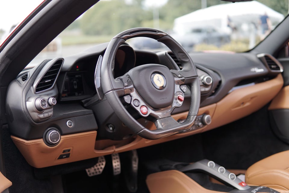 Ferrari 488 Spider 3,9 DCT 2d