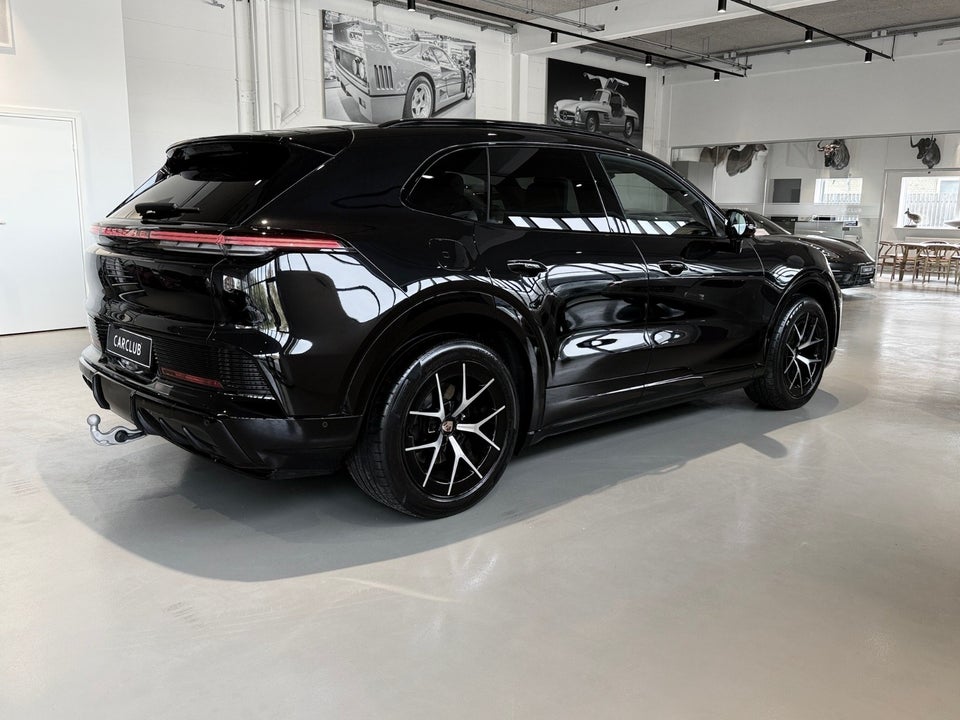 Porsche Cayenne Electric 5d