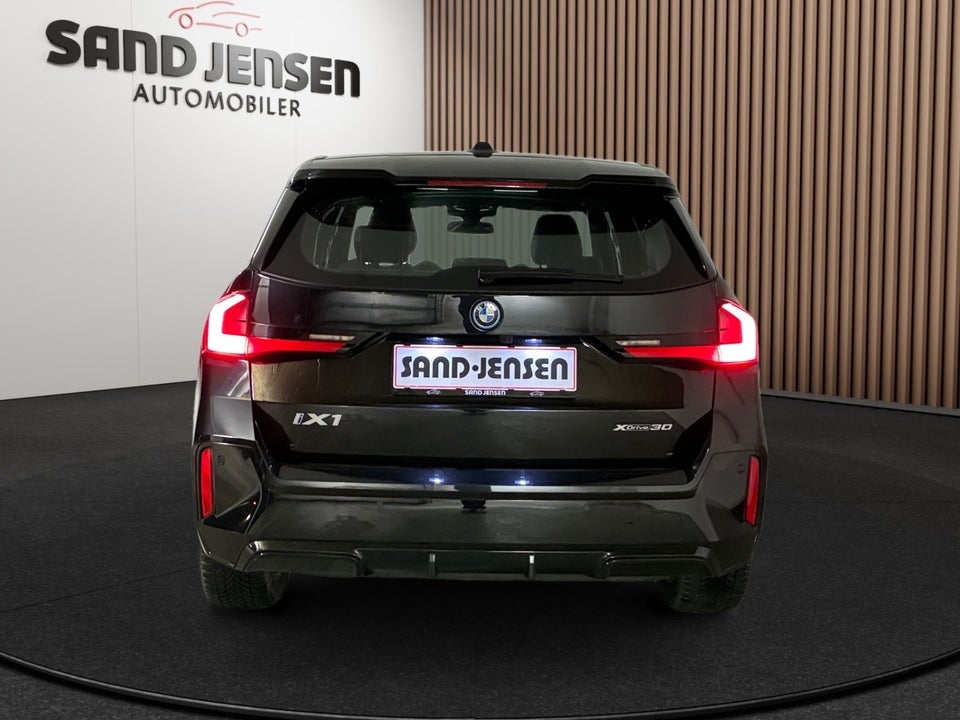 BMW iX1 xDrive30 M-Sport Premium 5d
