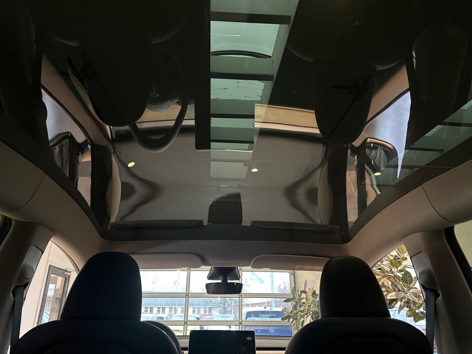 Tesla Model Y RWD 5d