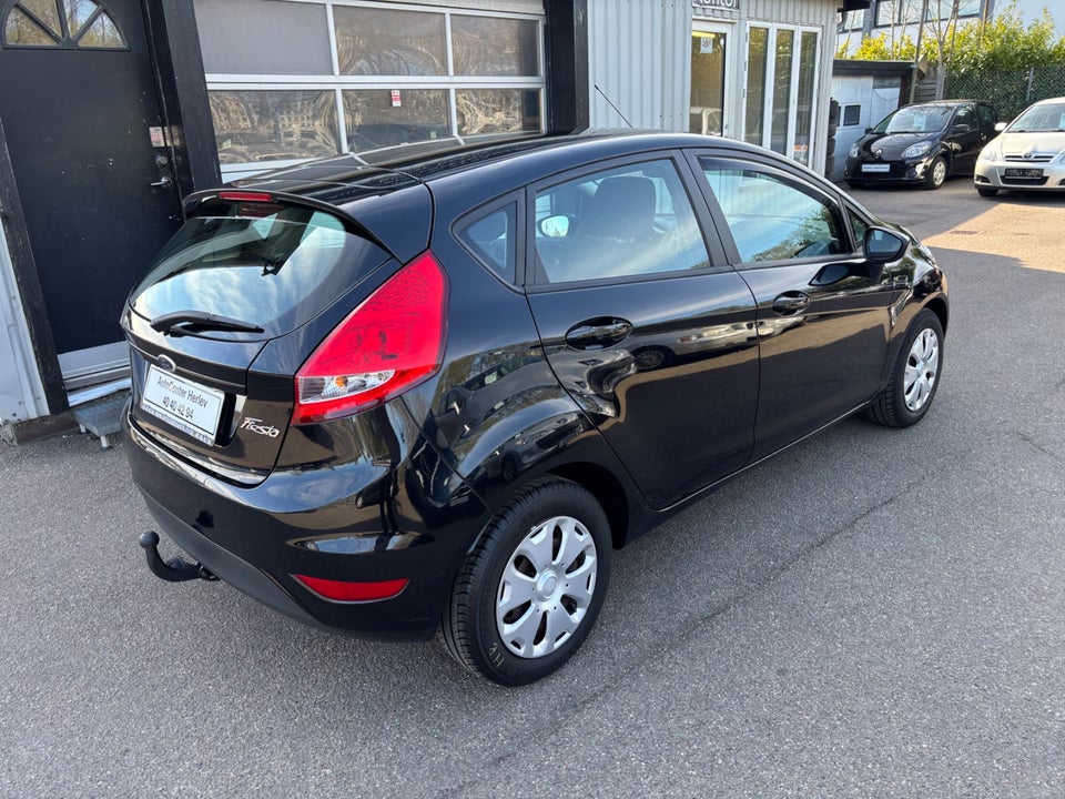 Ford Fiesta 1,25 60 Ambiente 5d