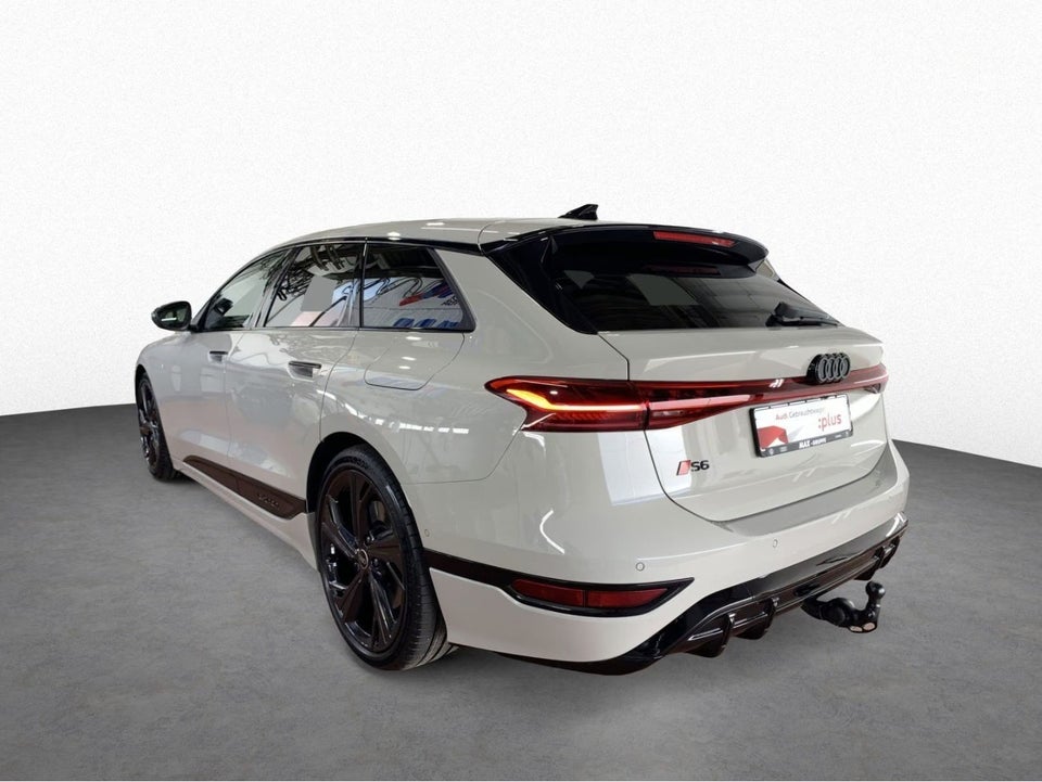 Audi S6 e-tron Avant quattro 5d