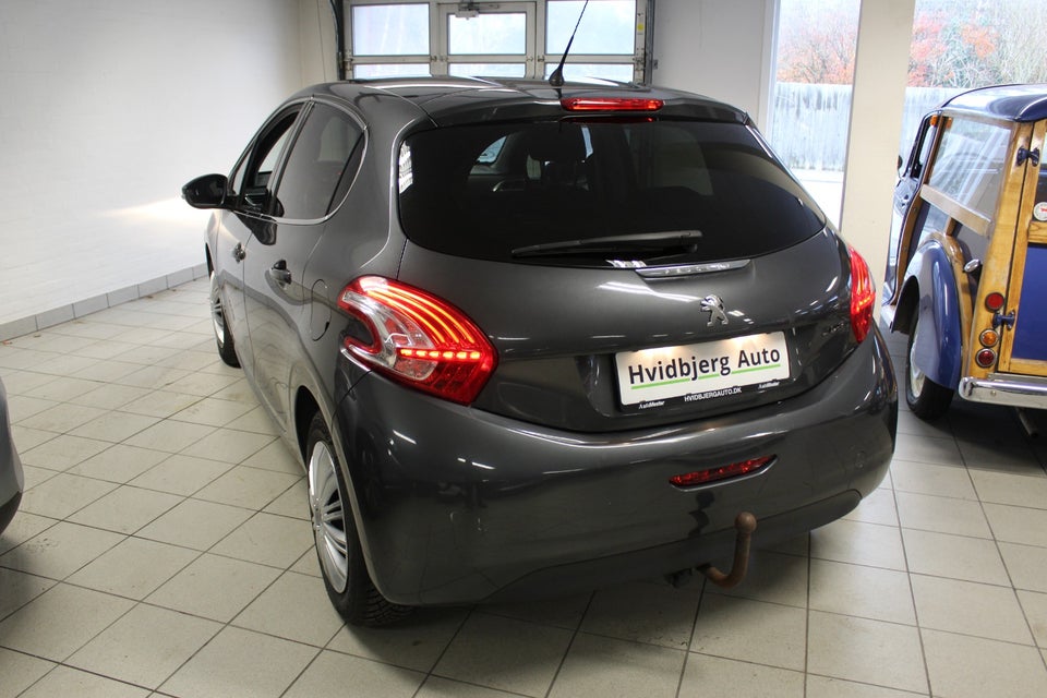 Peugeot 208 1,2 VTi Allure 5d