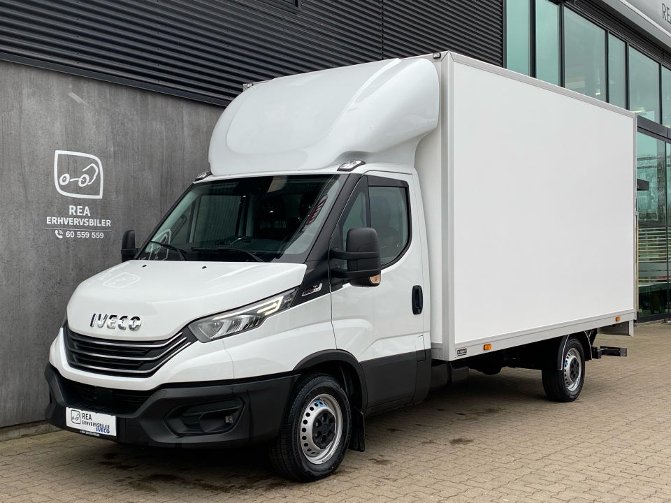 Iveco Daily 3,0 35S18 4100mm Box m/lift AG8