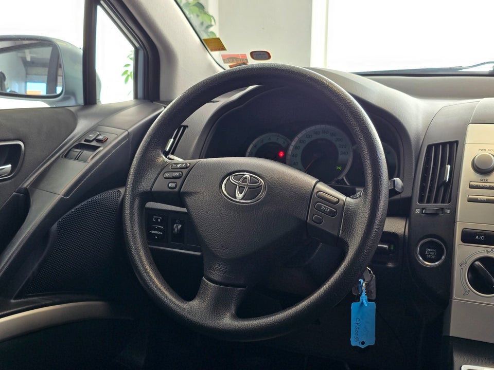 Toyota Corolla Verso 1,6 Terra 7prs 5d