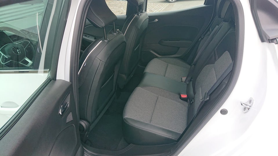 Renault Clio V 1,0 TCe 90 Intens 5d