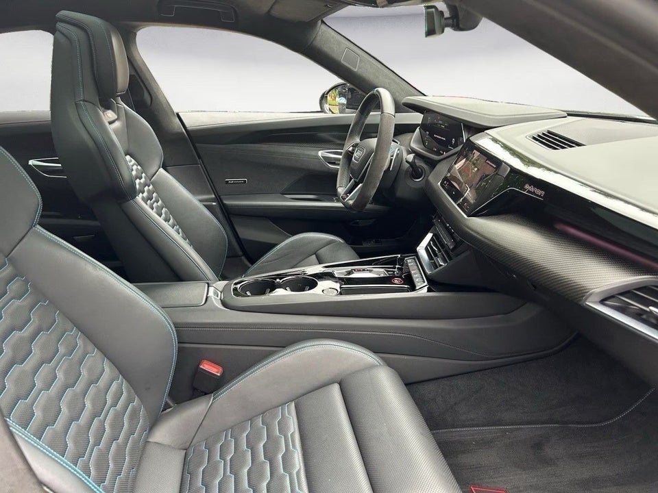 Audi RS e-tron GT quattro 4d