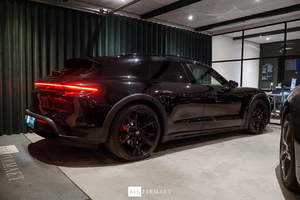 Porsche Taycan 4S Performance+ Cross Turismo 5d