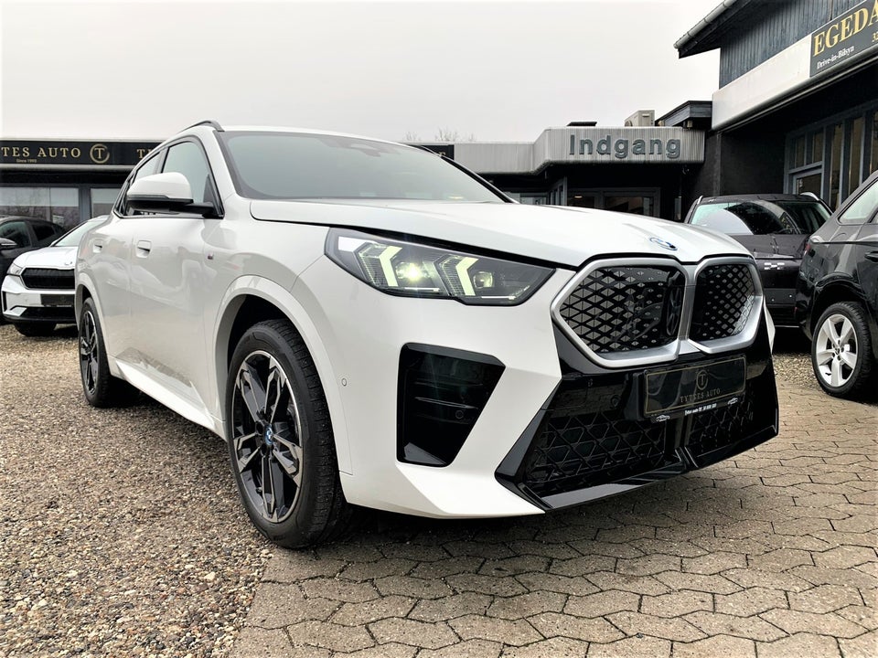BMW iX2 eDrive20 M-Sport 5d
