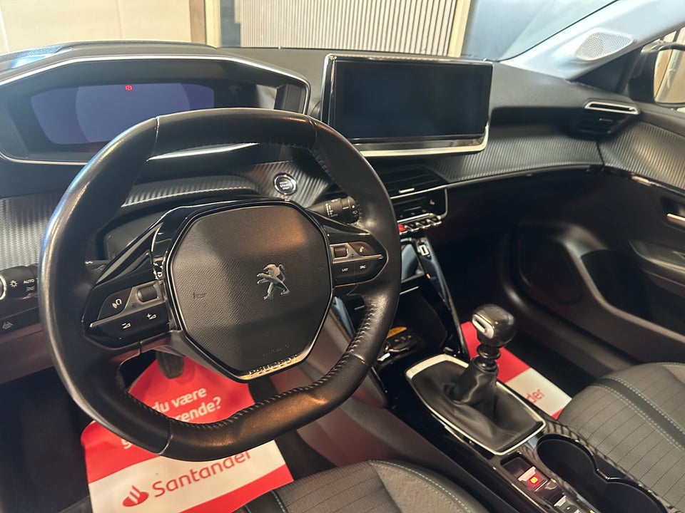 Peugeot 208 1,2 PureTech 100 Allure Sky 5d