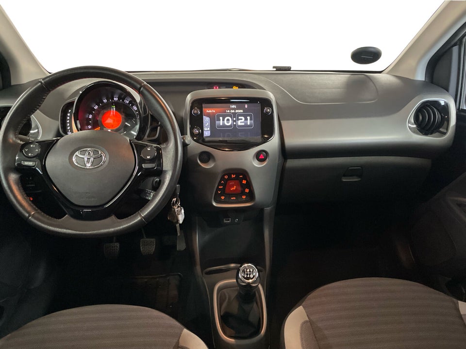 Toyota Aygo 1,0 VVT-i x-pression 5d