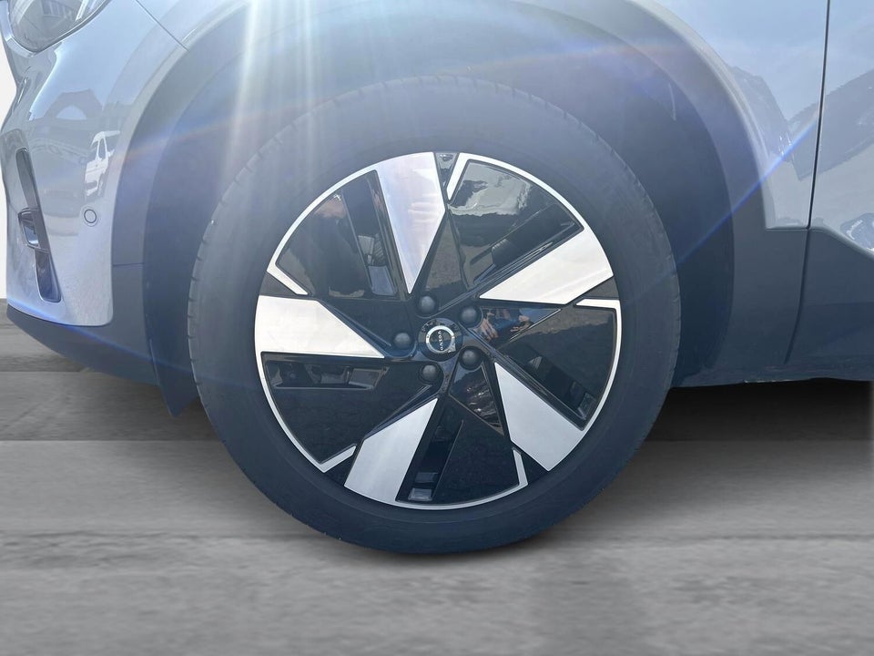 Volvo EX40 Extended Range Ultra 5d