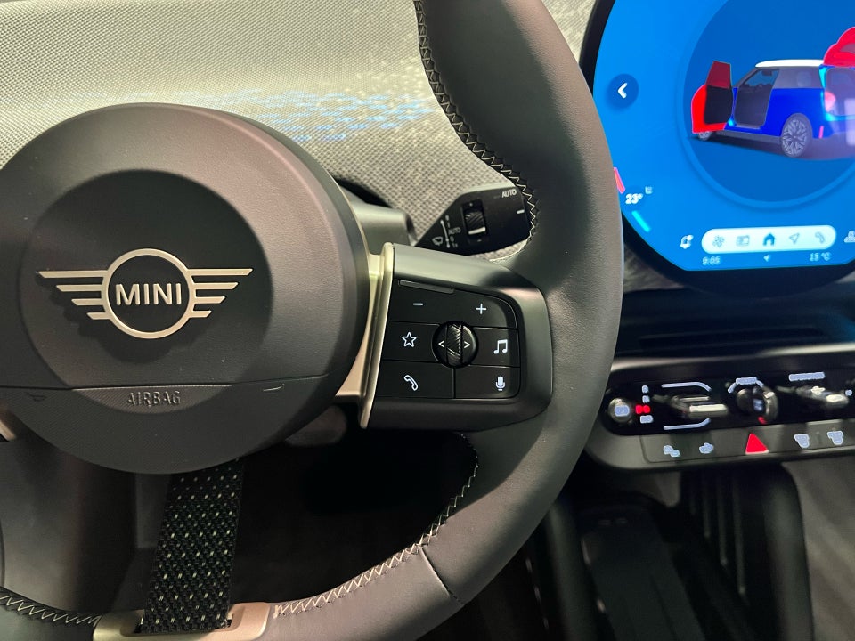 MINI Cooper E Favoured Trim L 3d