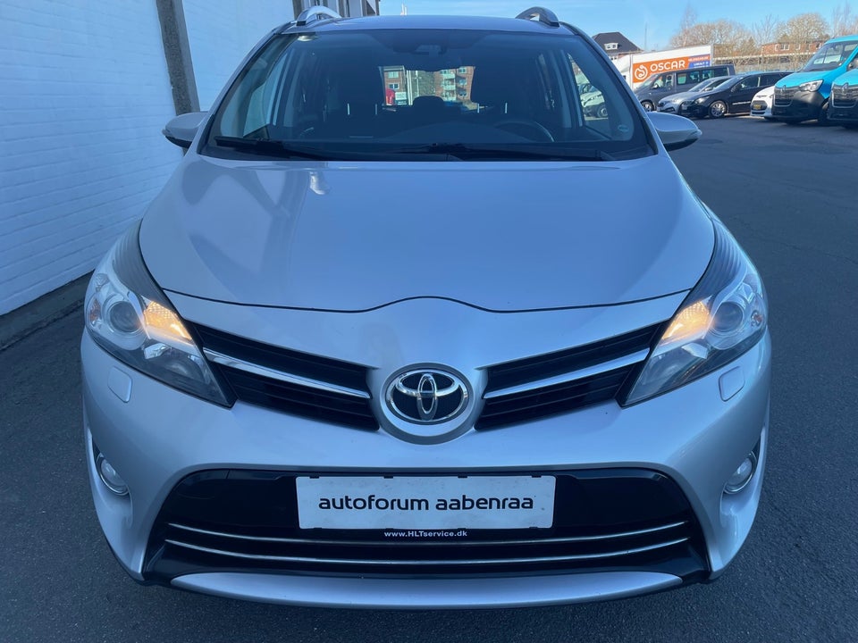 Toyota Verso 1,8 VVT-i T2 Premium 5d