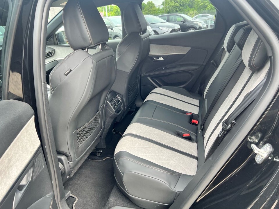 Peugeot 3008 1,6 Hybrid4 GT Pack EAT8 5d