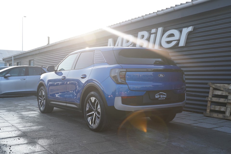 Ford Explorer 79 Select Extended Range AWD 5d