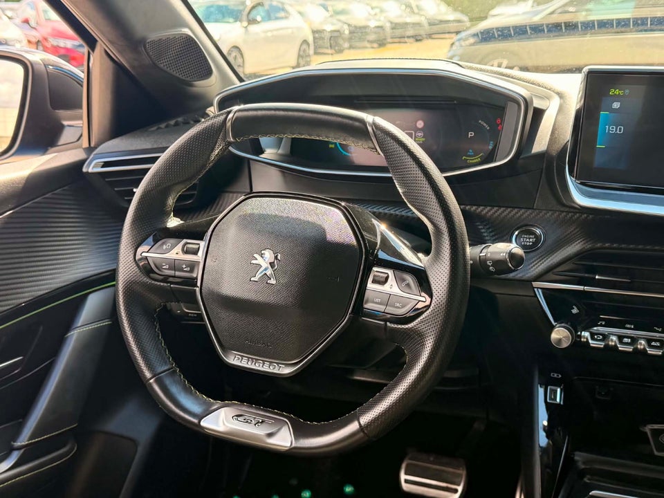 Peugeot e-208 50 GT Van 5d