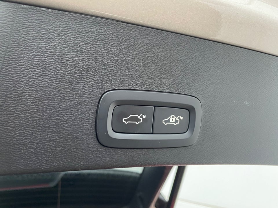Volvo XC40 ReCharge Extended Range Ultimate 5d