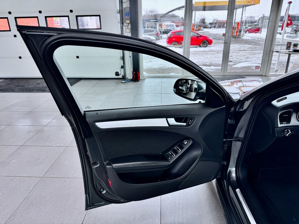 Audi A4 1,8 TFSi 170 S-line Avant Multitr. 5d