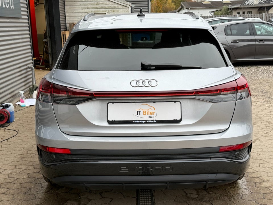 Audi Q4 e-tron 40 S-line 5d