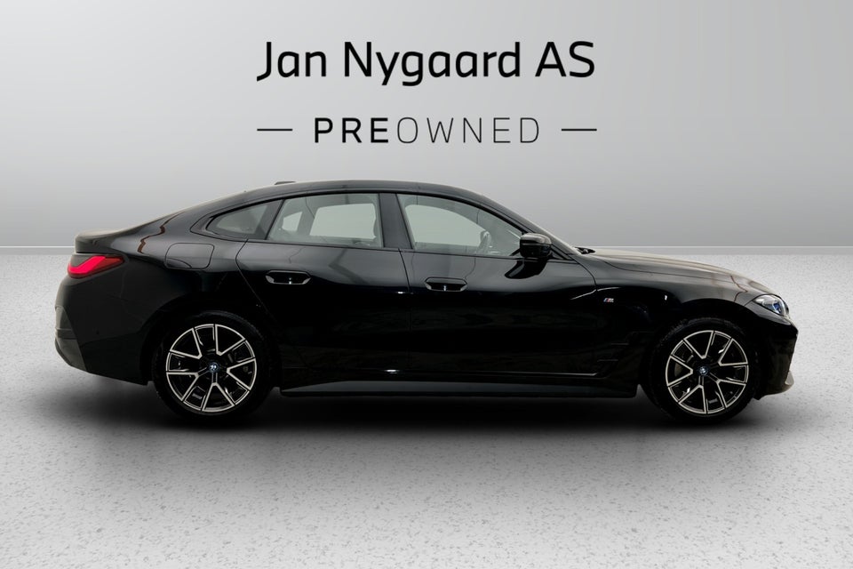 BMW i4 eDrive35 Charged Plus 5d