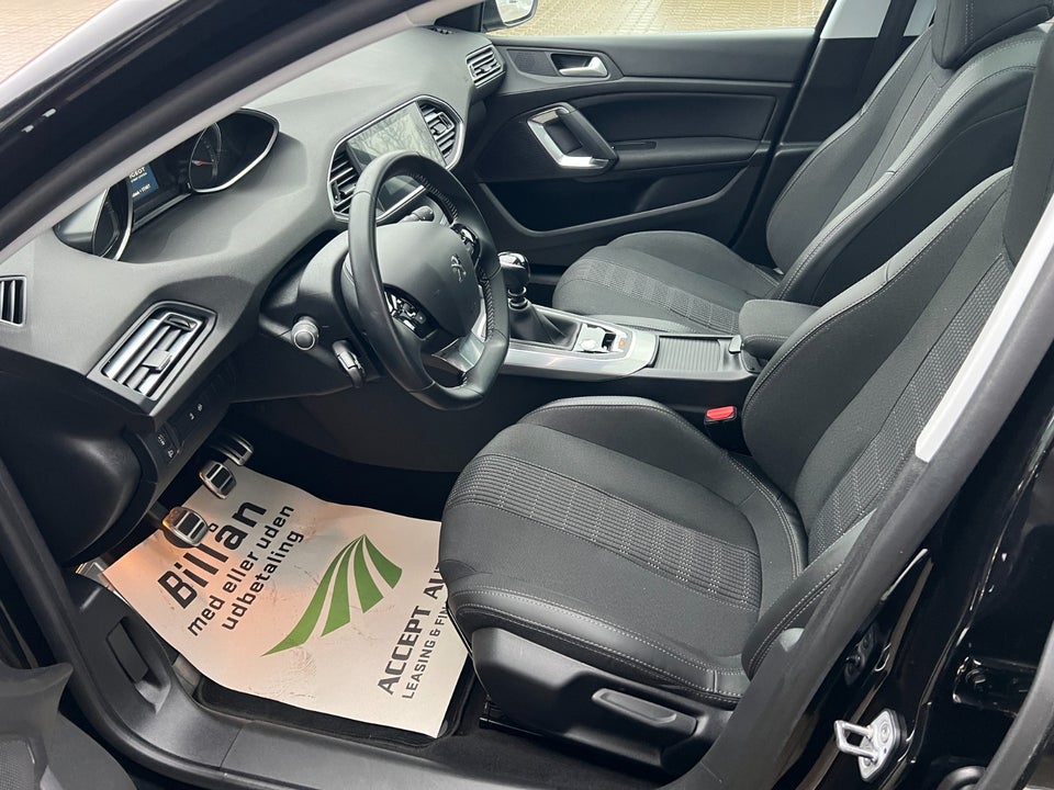 Peugeot 308 1,5 BlueHDi 130 Allure Sky SW 5d