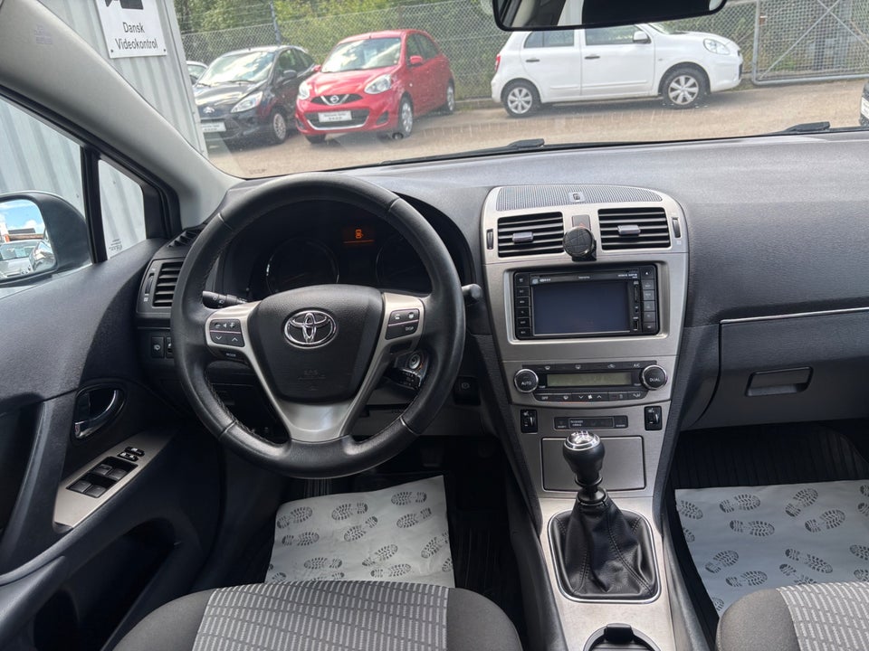 Toyota Avensis 2,0 D-4D TX stc. 5d