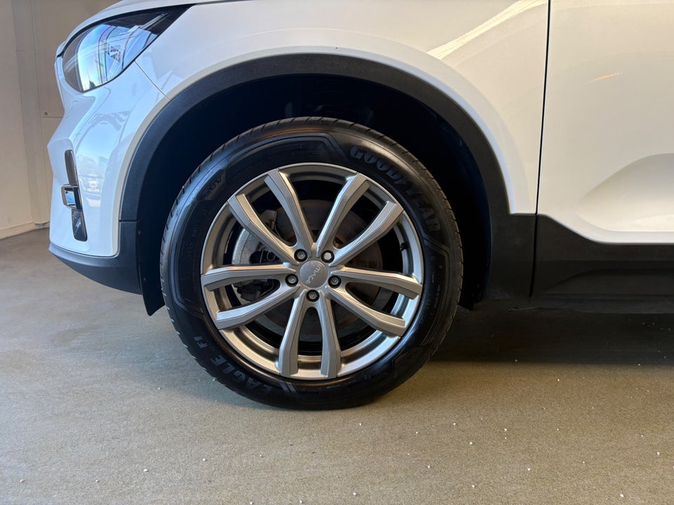 Volvo XC40 P6 ReCharge Plus 5d