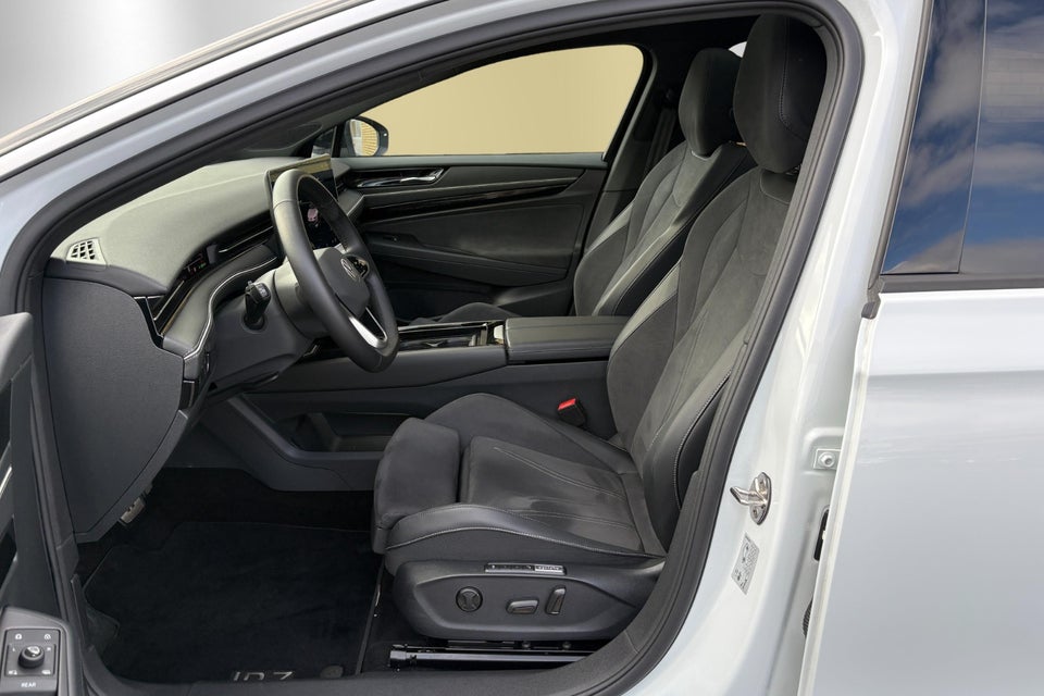 VW ID.7 77 Style+ Tourer 5d