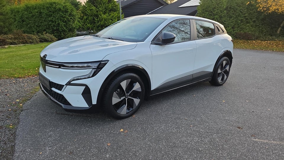 Renault Megane E-Tech 60 Equilibre 5d