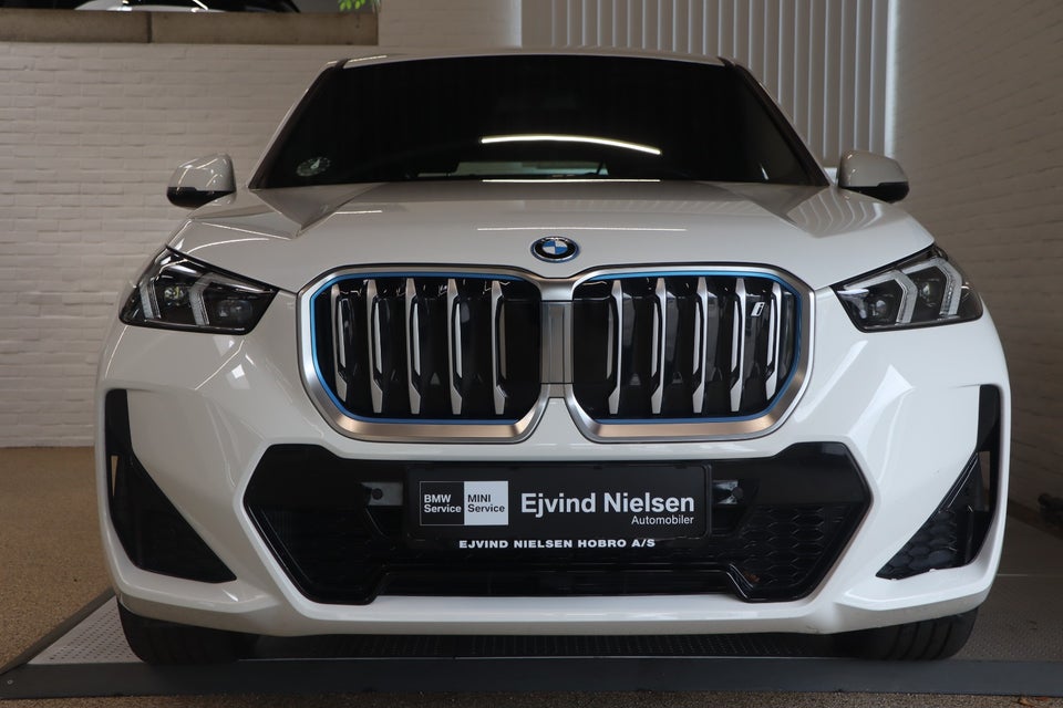 BMW iX1 xDrive30 M-Sport 5d