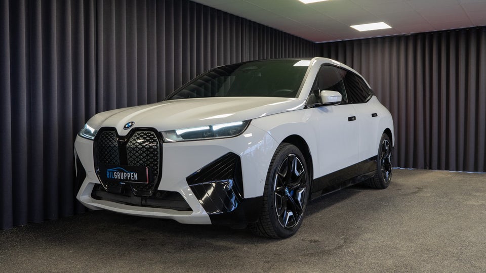 BMW iX xDrive40 Sport 5d