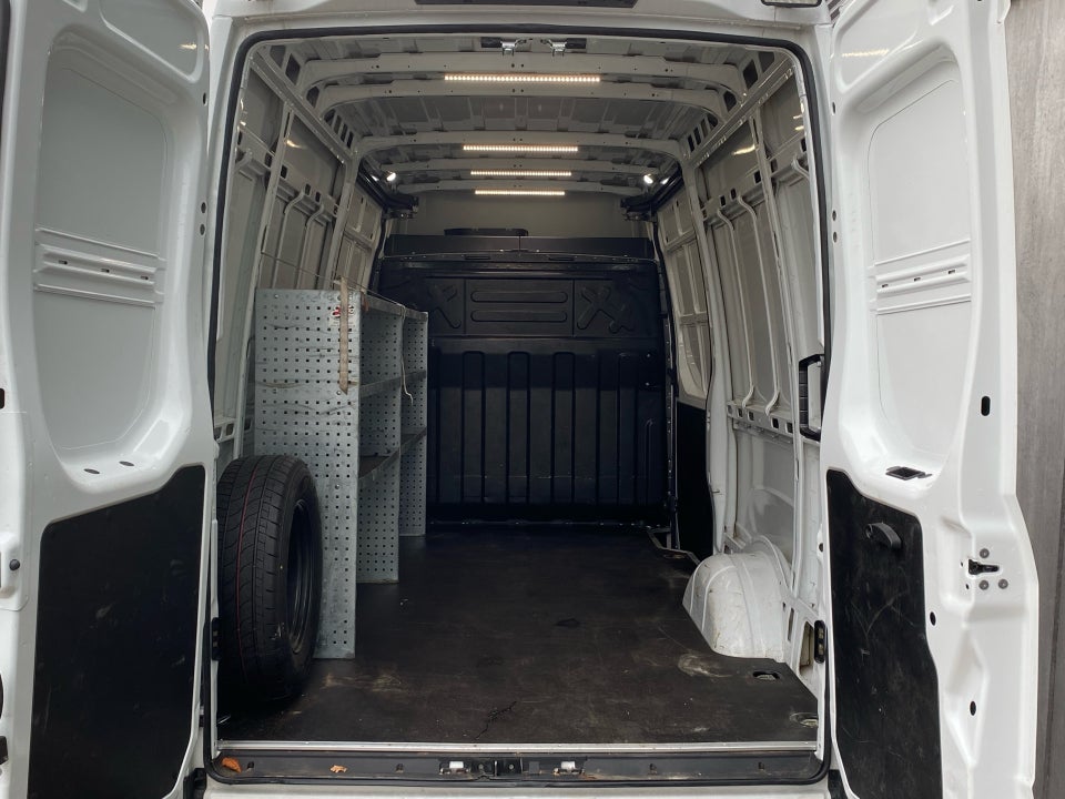 Iveco Daily 3,0 35S18 12m³ Van AG8