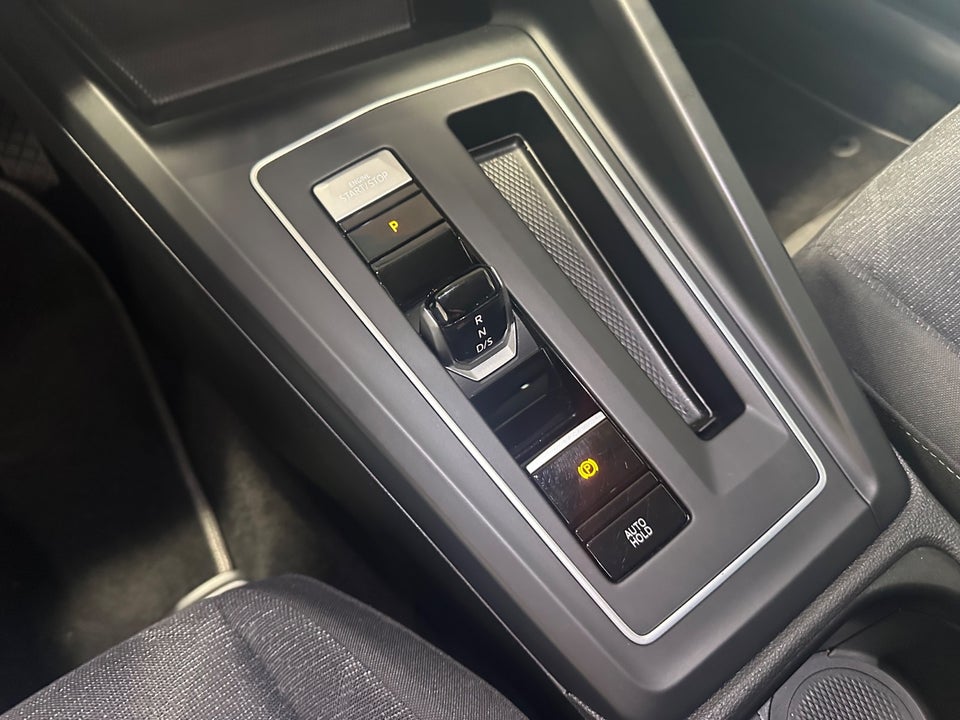 VW Golf VIII 1,5 eTSi 130 Life Variant DSG Van 5d