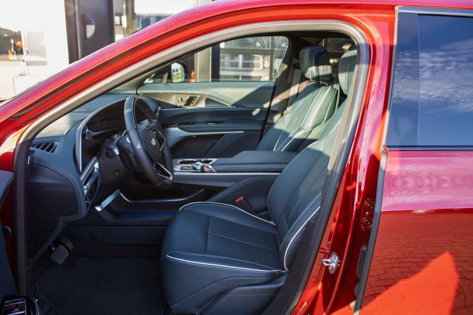 Cadillac Lyriq 600 E4 Sport AWD 5d