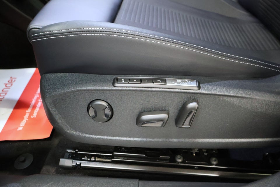 Ford Explorer 77 Premium Extended Range 5d