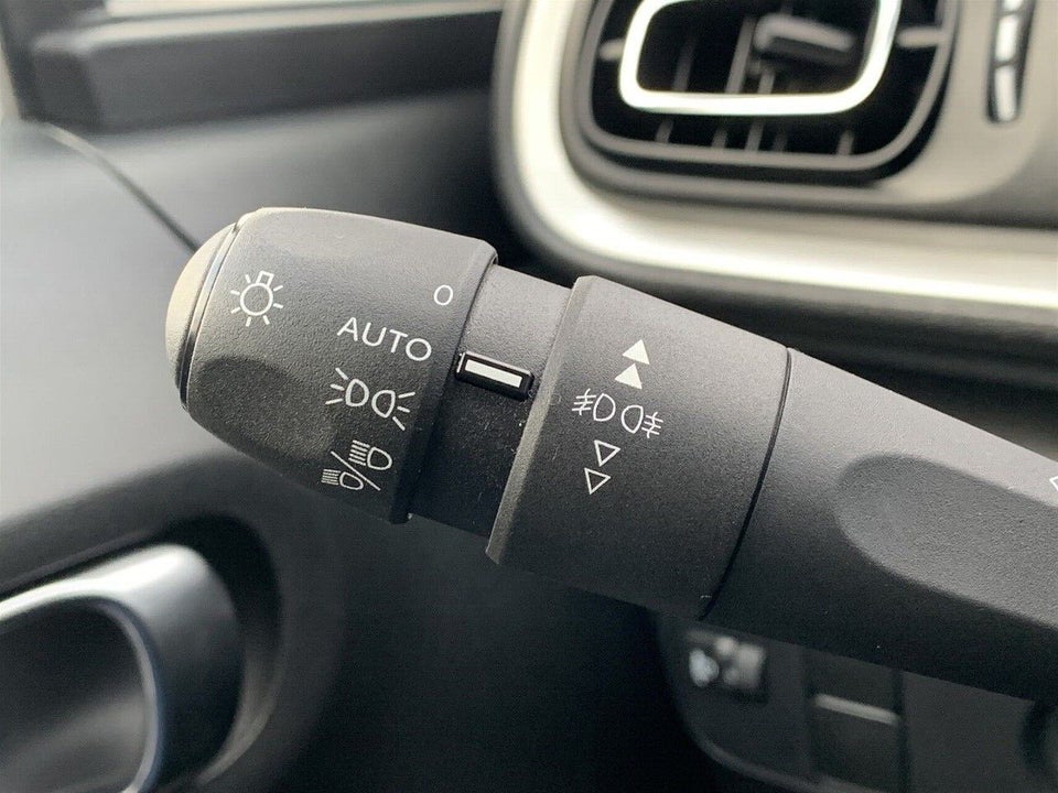 Citroën C3 1,2 PureTech 83 Attraction 5d