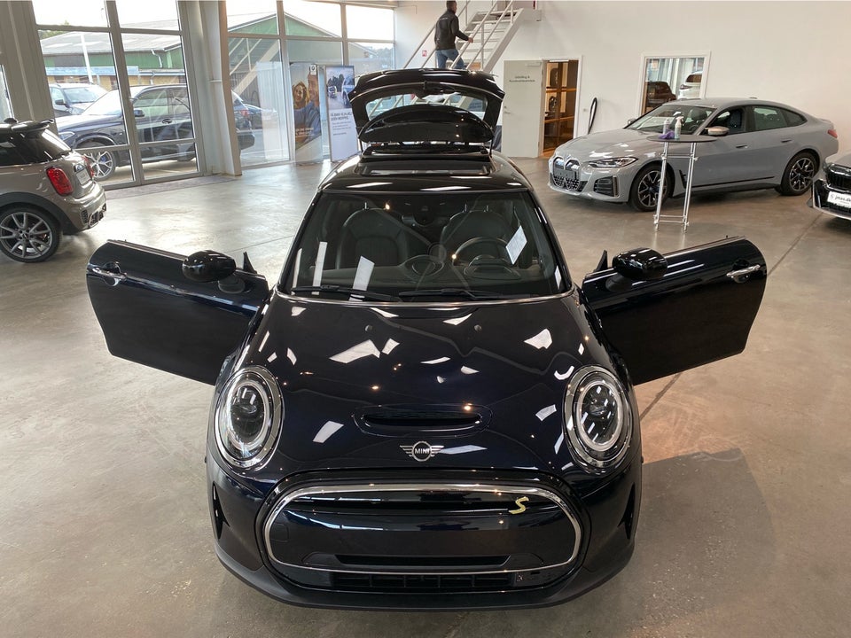 MINI Cooper SE Younique Trim 3d