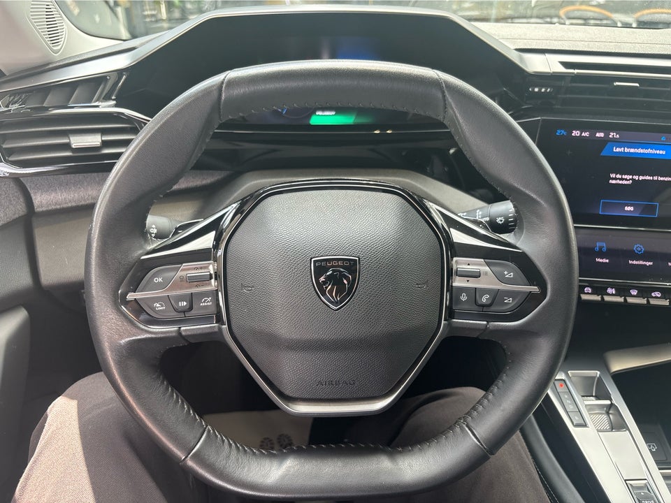 Peugeot 308 1,6 Hybrid First Selection+ EAT8 5d
